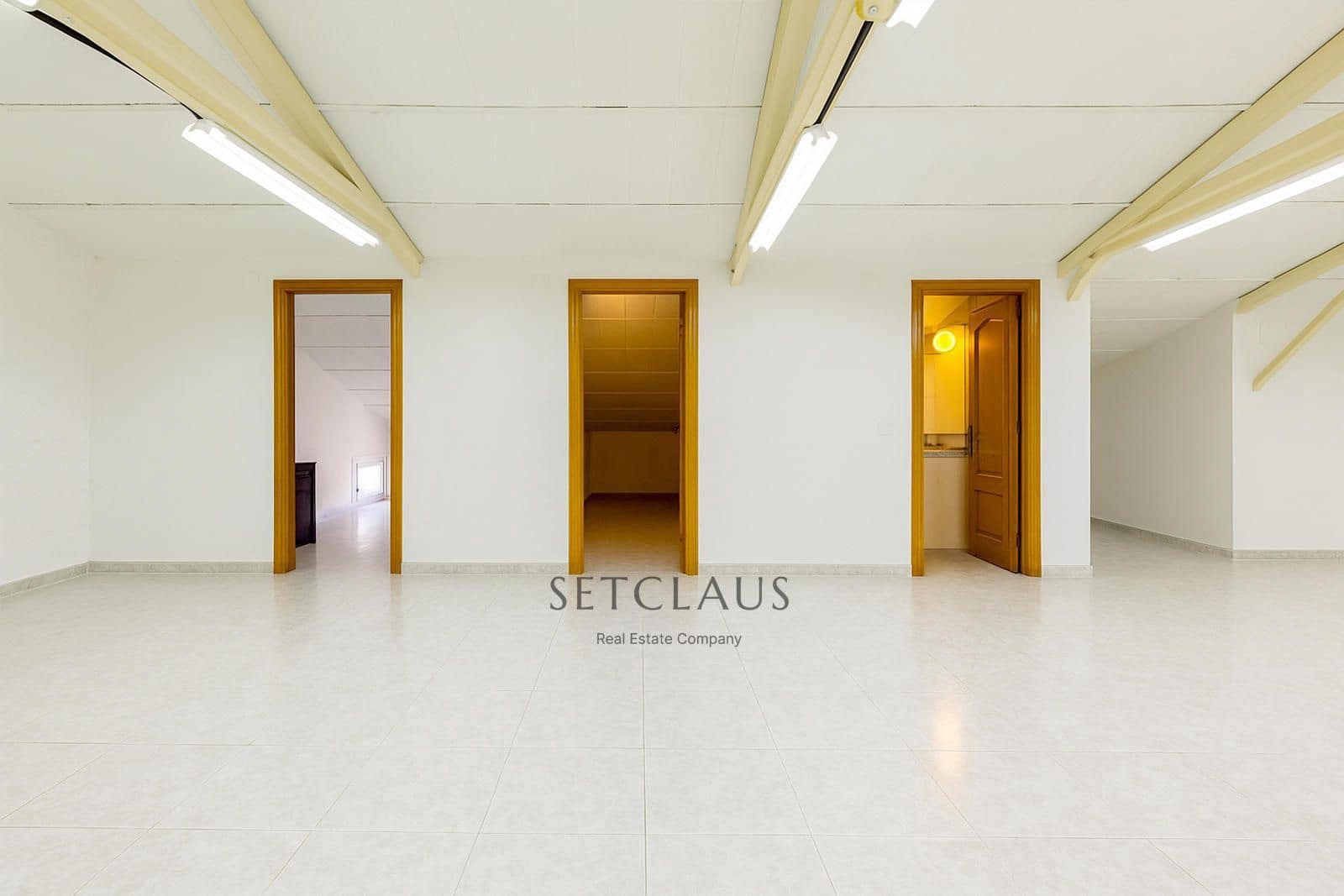 7 sypialnia Willa na sprzedaż w Alella z basenem garażem - 1 200 000 € (Ref: 9354527)