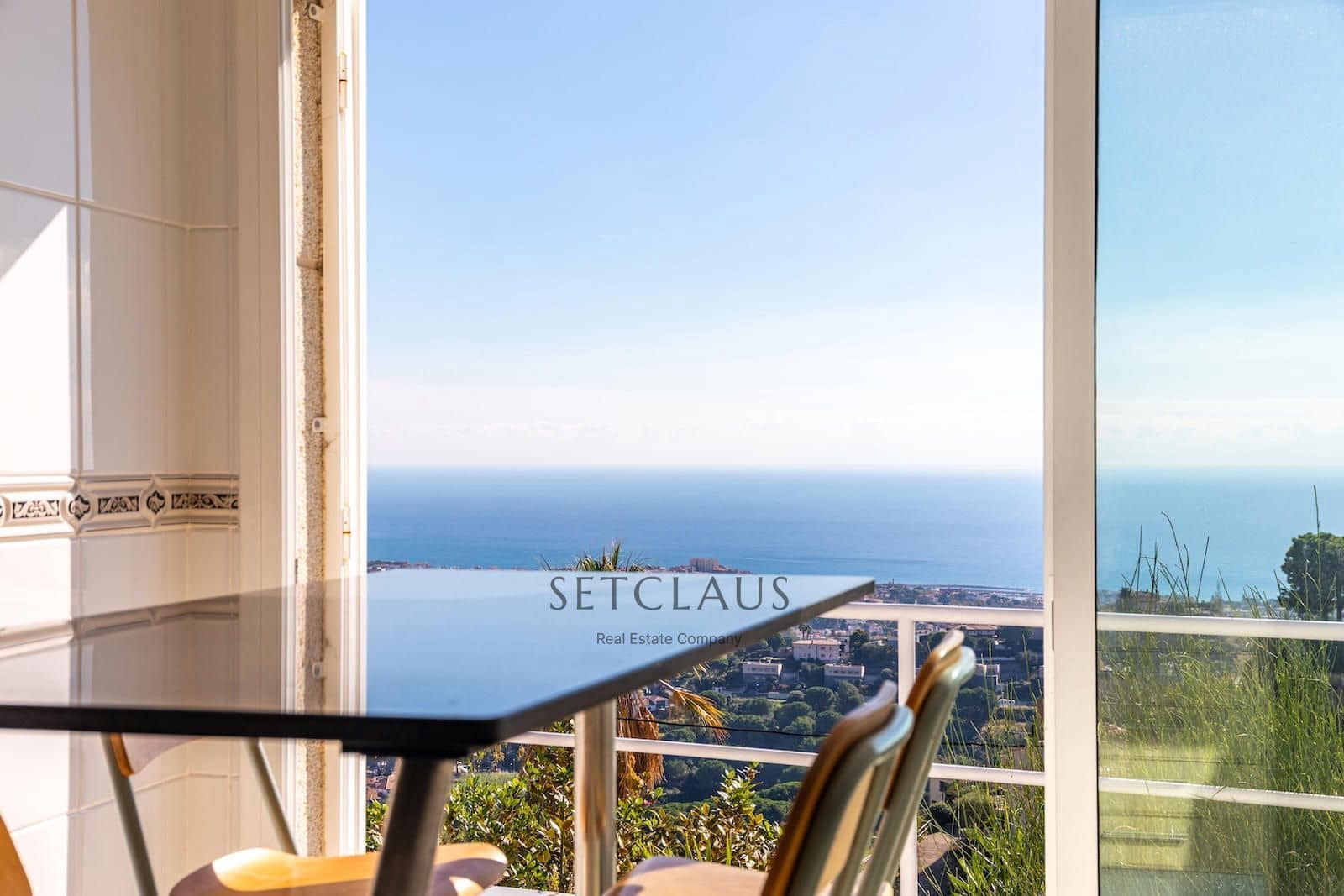 7 sypialnia Willa na sprzedaż w Alella z basenem garażem - 1 200 000 € (Ref: 9354527)