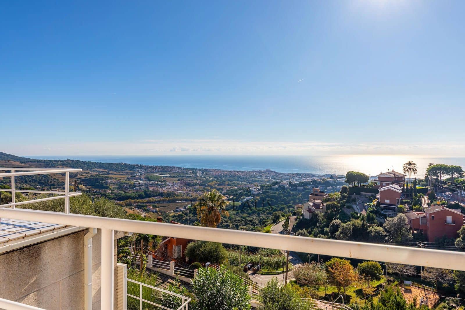 7 sypialnia Willa na sprzedaż w Alella z basenem garażem - 1 200 000 € (Ref: 9354527)