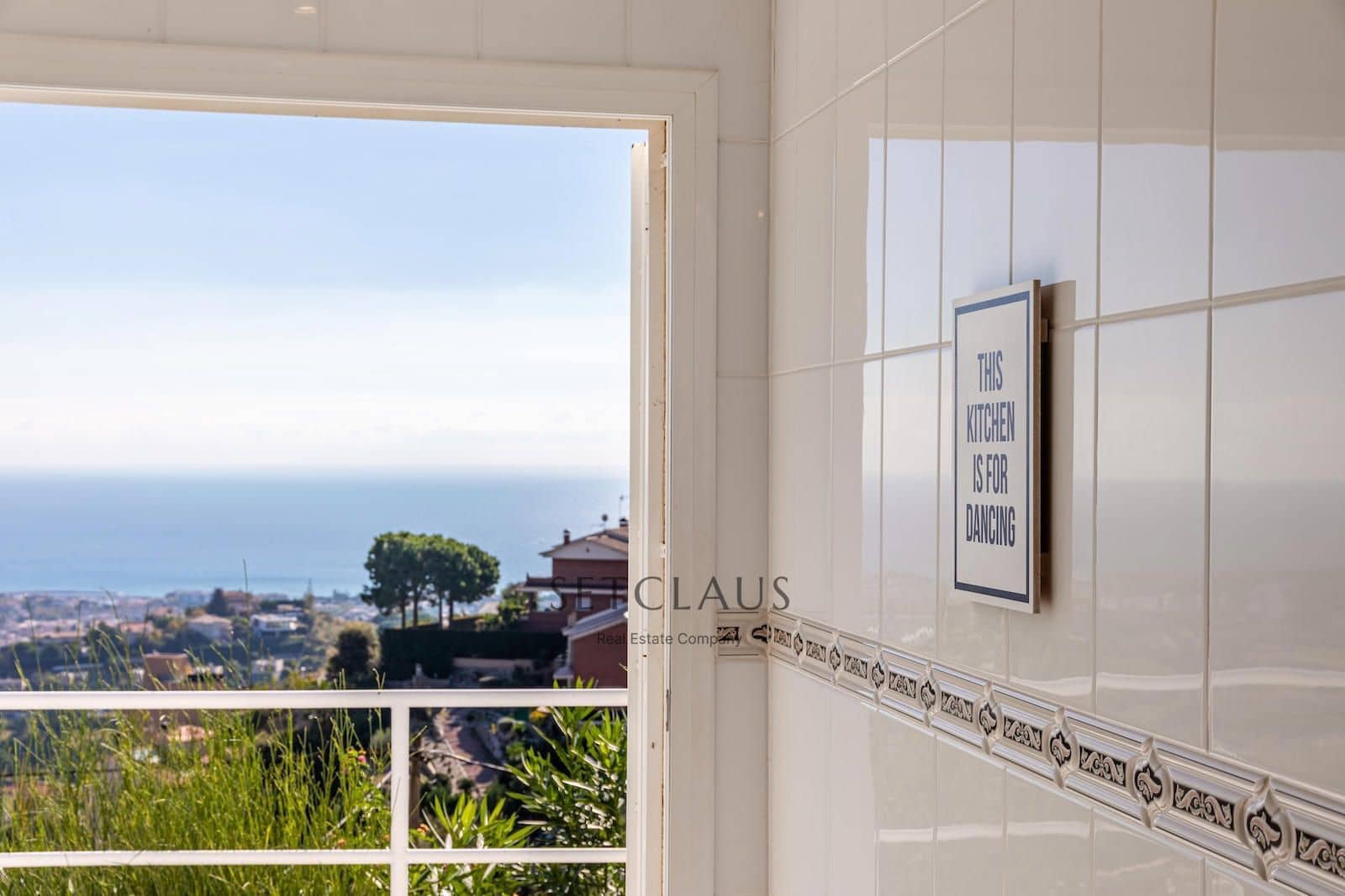 7 sypialnia Willa na sprzedaż w Alella z basenem garażem - 1 200 000 € (Ref: 9354527)