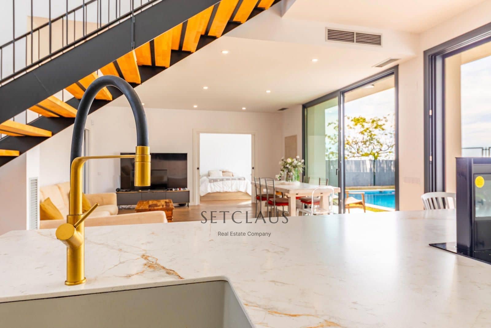 6 soverom Villa til salgs i Premia de Dalt med svømmebasseng garasje - € 1 450 000 (Ref: 9357745)