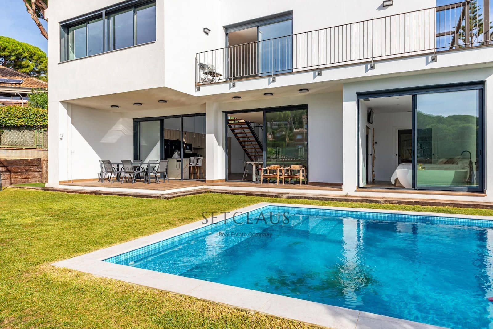 6 soverom Villa til salgs i Premia de Dalt med svømmebasseng garasje - € 1 450 000 (Ref: 9357745)