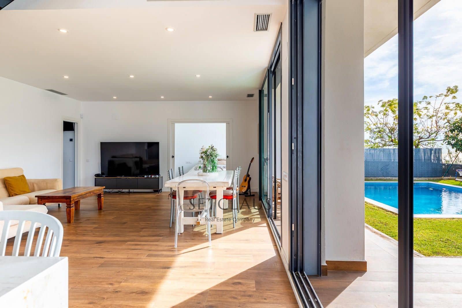 6 soverom Villa til salgs i Premia de Dalt med svømmebasseng garasje - € 1 450 000 (Ref: 9357745)