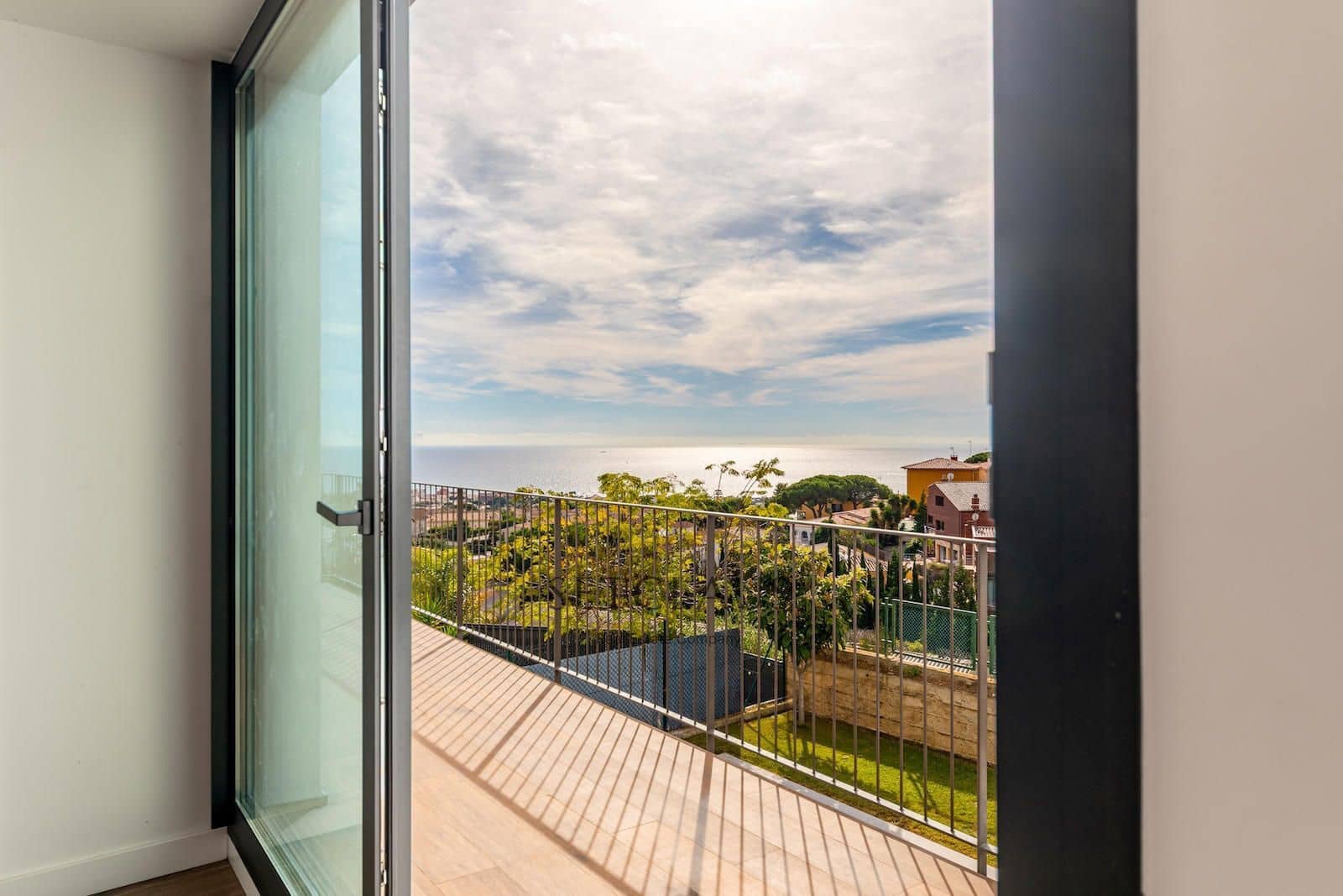 6 soverom Villa til salgs i Premia de Dalt med svømmebasseng garasje - € 1 450 000 (Ref: 9357745)