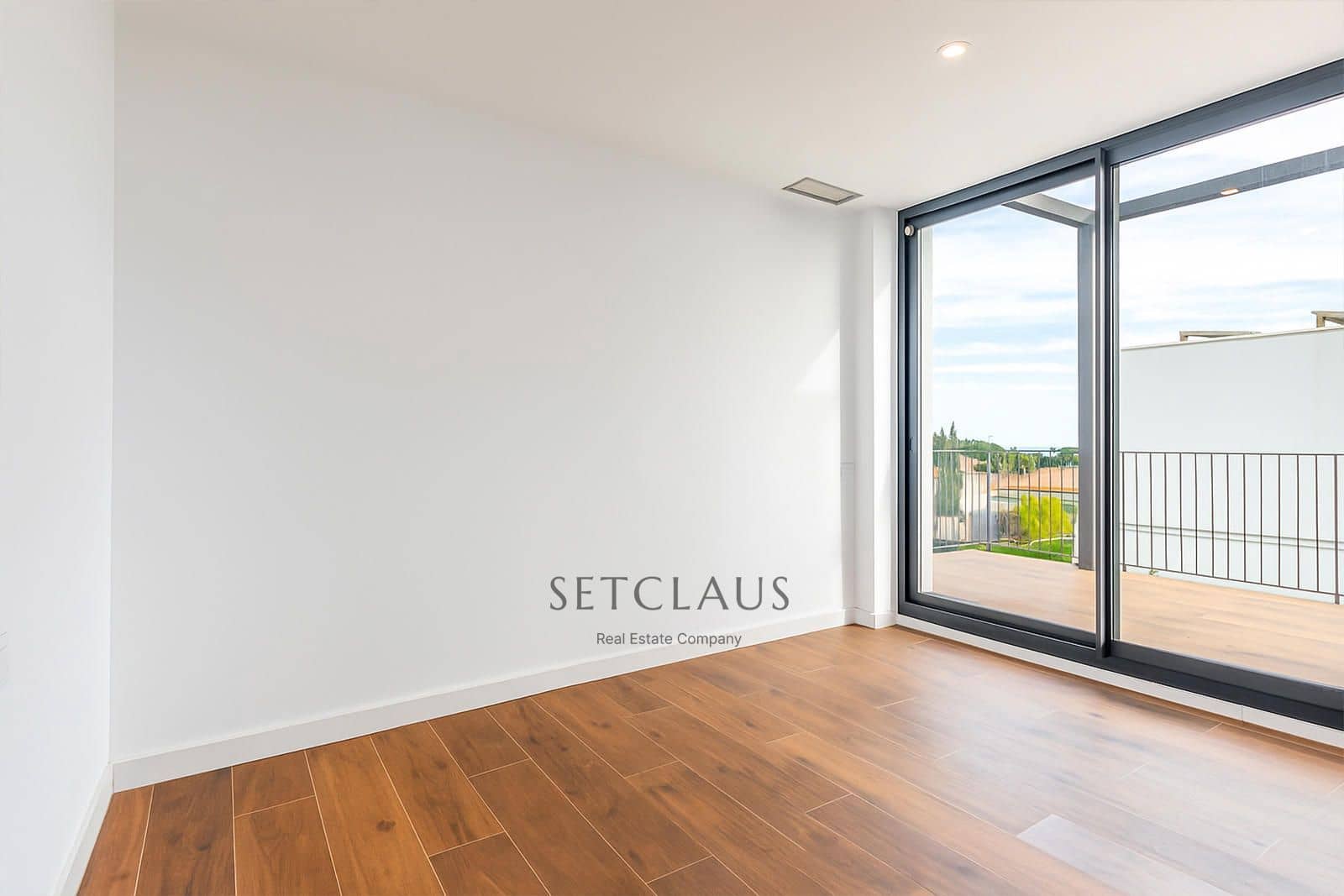 6 soverom Villa til salgs i Premia de Dalt med svømmebasseng garasje - € 1 450 000 (Ref: 9357745)