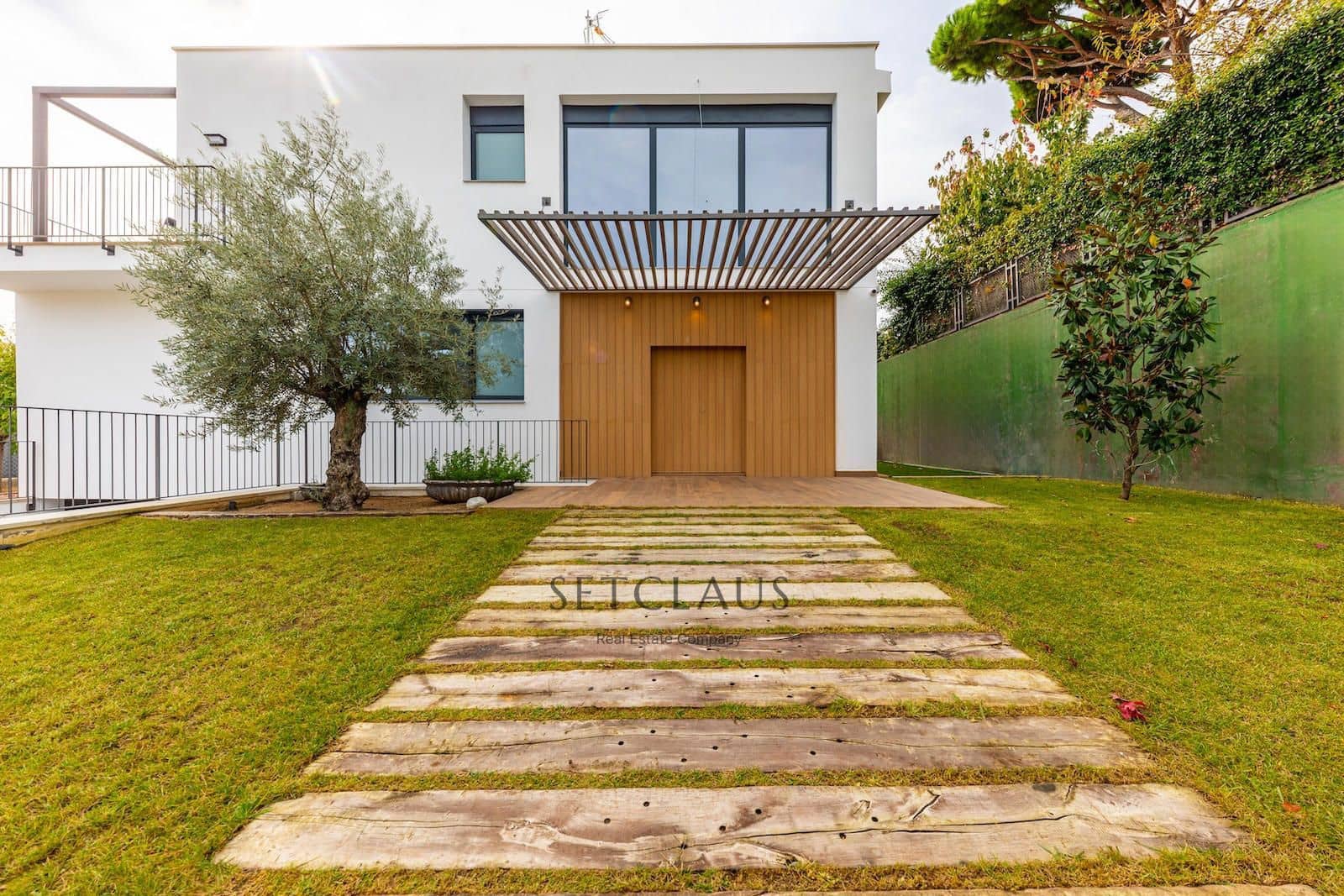 6 soverom Villa til salgs i Premia de Dalt med svømmebasseng garasje - € 1 450 000 (Ref: 9357745)