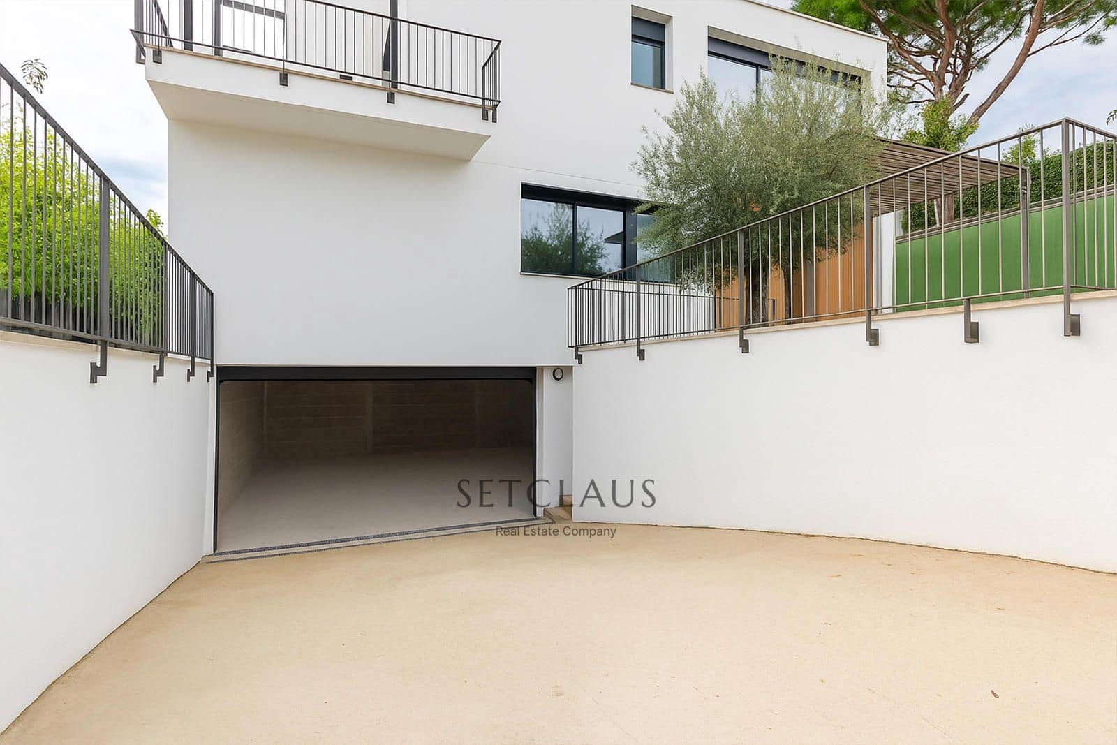 6 soverom Villa til salgs i Premia de Dalt med svømmebasseng garasje - € 1 450 000 (Ref: 9357745)