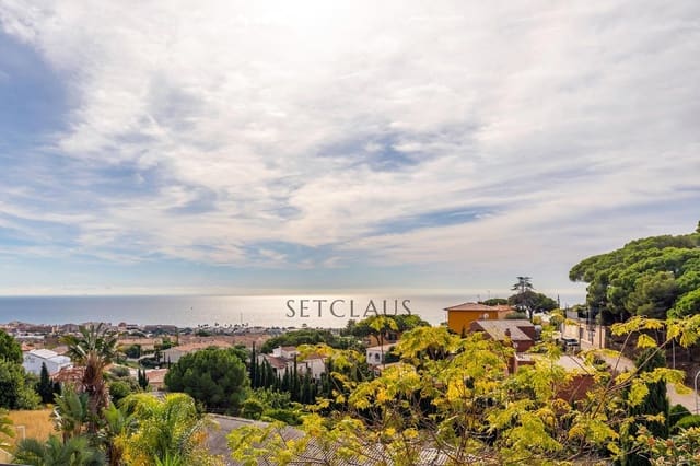 6 makuuhuone Huvila myytävänä paikassa Premià de Dalt mukana uima-altaan 
autotalli - 1 450 000 € (Ref: 9357745)