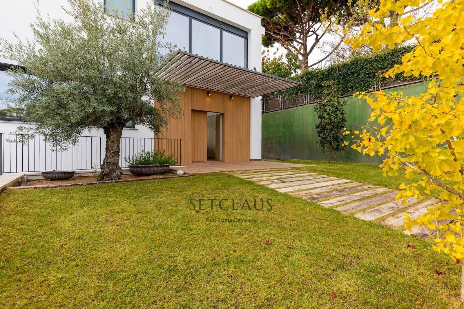 6 soverom Villa til salgs i Premia de Dalt med svømmebasseng garasje - € 1 450 000 (Ref: 9357745)