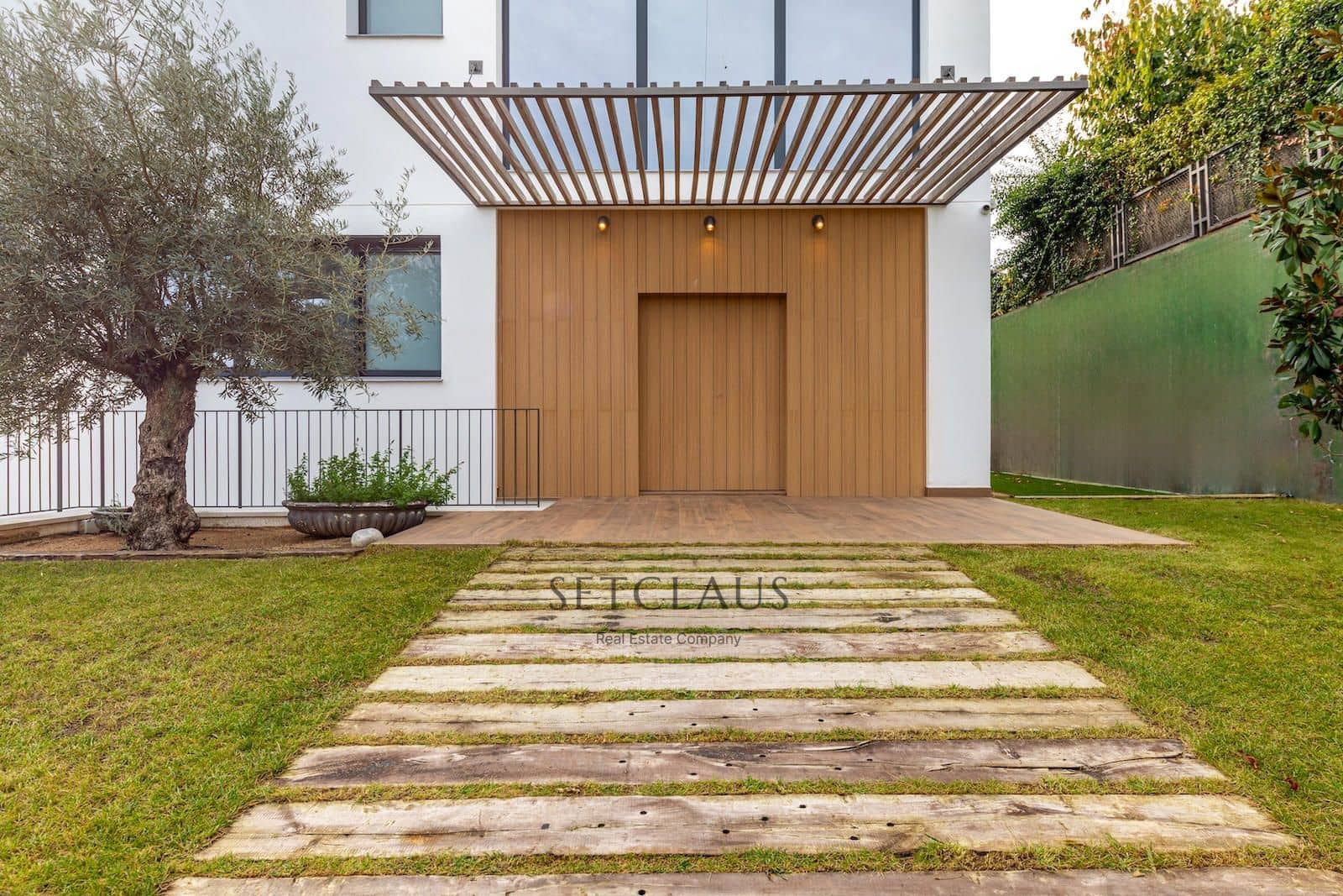 6 soverom Villa til salgs i Premia de Dalt med svømmebasseng garasje - € 1 450 000 (Ref: 9357745)