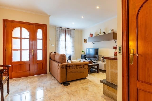 4 makuuhuone Omakotitalo myytävänä paikassa Premià de Mar - 489 000 € (Ref: 9369118)