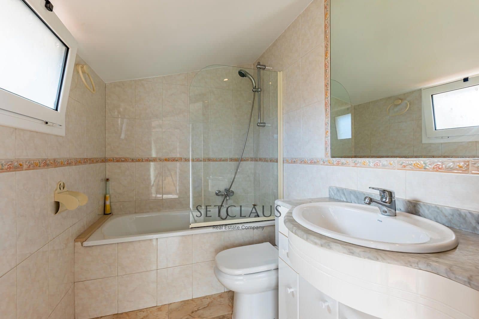 4 makuuhuone Omakotitalo myytävänä paikassa Premia de Mar - 489 000 € (Ref: 9369118)