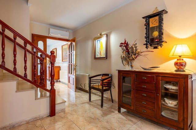 4 makuuhuone Omakotitalo myytävänä paikassa Premià de Mar - 489 000 € (Ref: 9369118)