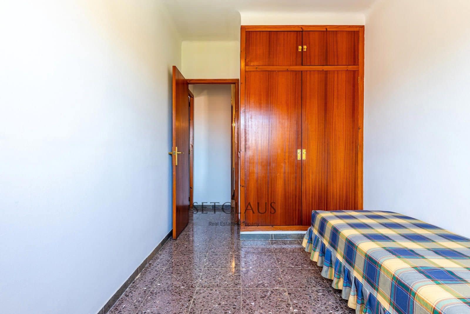 4 bedroom Villa for sale in Alella with garage - € 565,000 (Ref: 9373937)