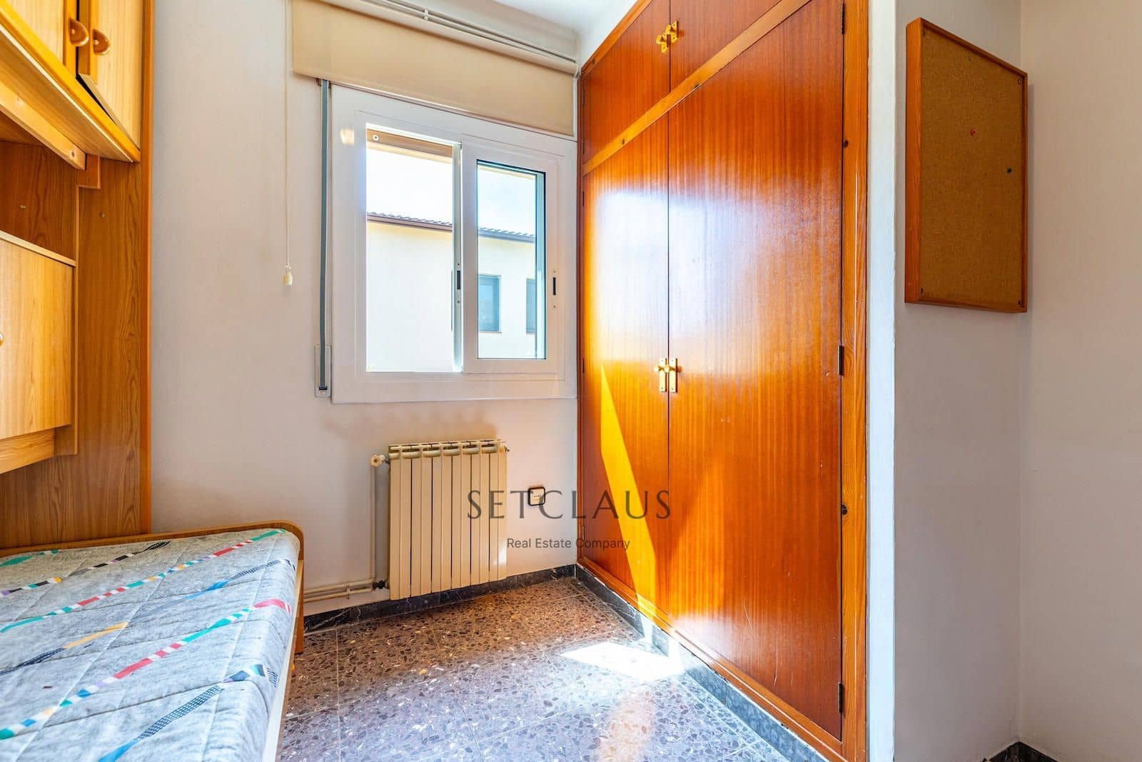 4 bedroom Villa for sale in Alella with garage - € 565,000 (Ref: 9373937)