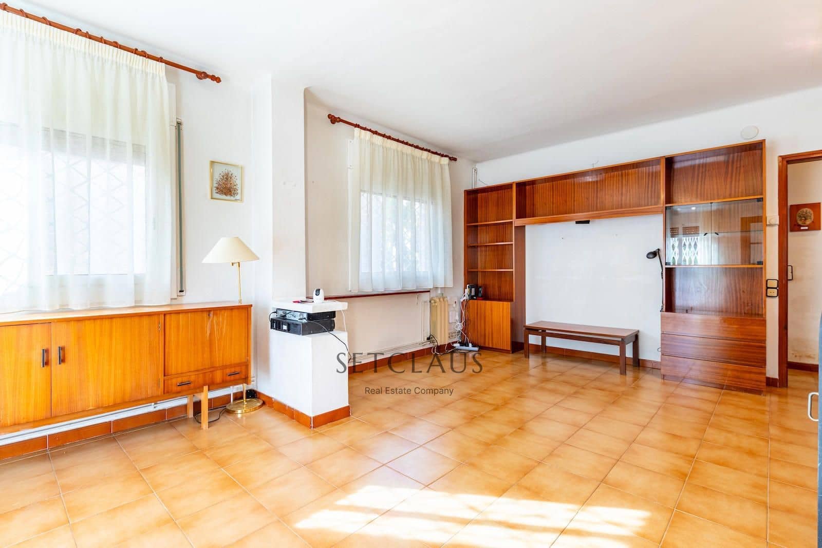 4 bedroom Villa for sale in Alella with garage - € 565,000 (Ref: 9373937)