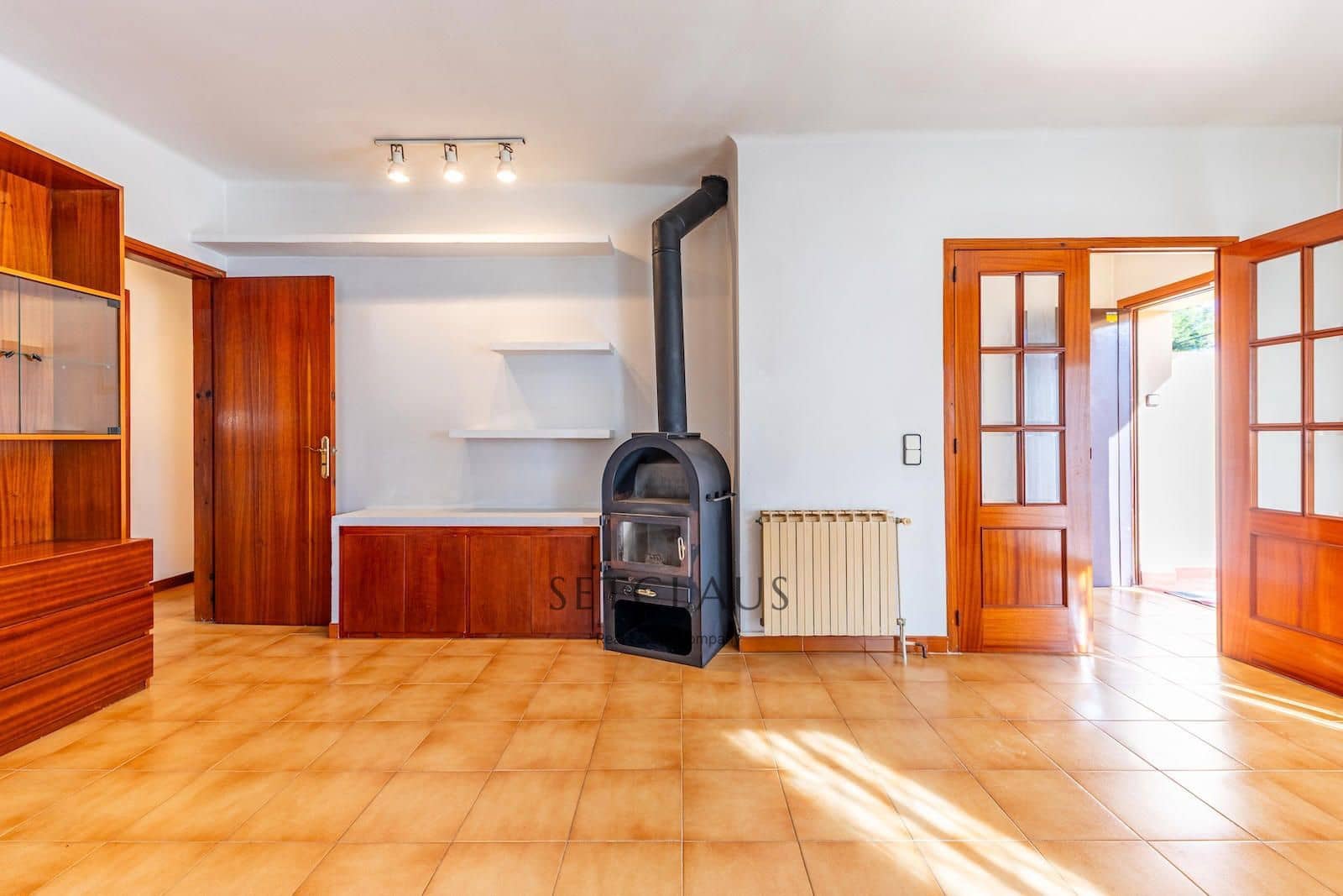 4 quarto Moradia para venda em Alella com garagem - 545 000 € (Ref: 9373937)