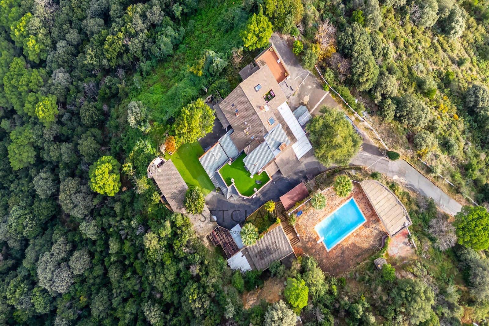 13 soverom Villa til salgs i Alella med svømmebasseng - € 1 600 000 (Ref: 9394037)