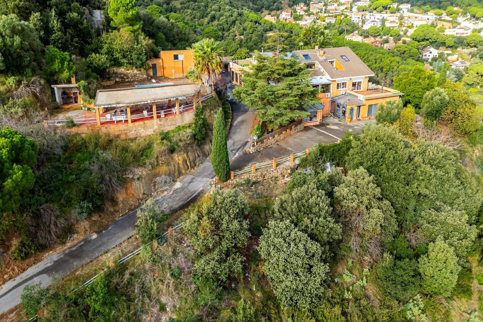 13 soverom Villa til salgs i Alella med svømmebasseng - € 1 600 000 (Ref: 9394037)