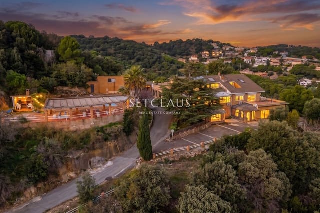 13 bedroom Villa for sale in Alella with pool - € 1,295,000 (Ref: 9394037)