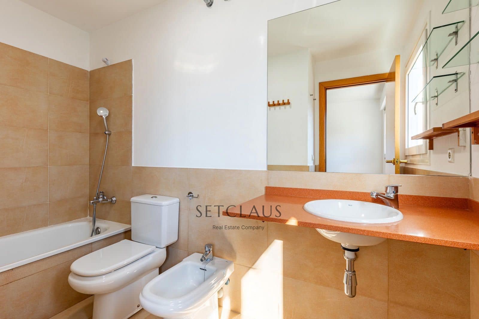 4 soveværelse Byhus til salg i Montgat med garage - € 699.000 (Ref: 9398769)