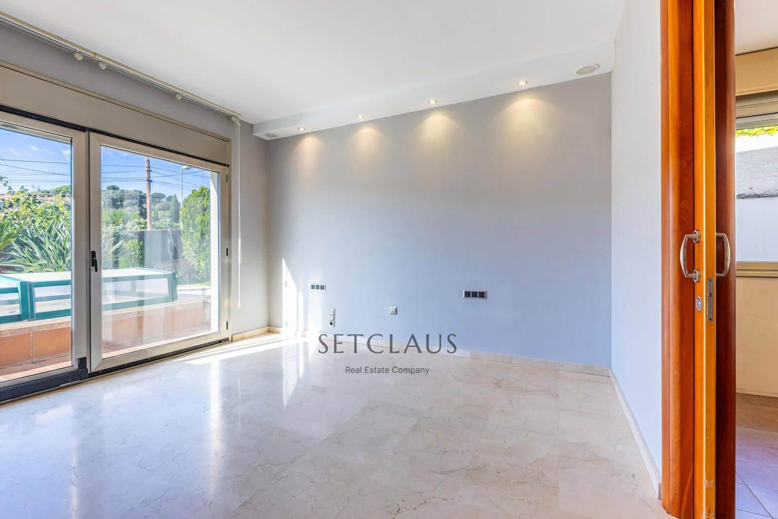 7 bedroom Villa for sale in Alella with pool garage - € 1,200,000 (Ref: 9405888)