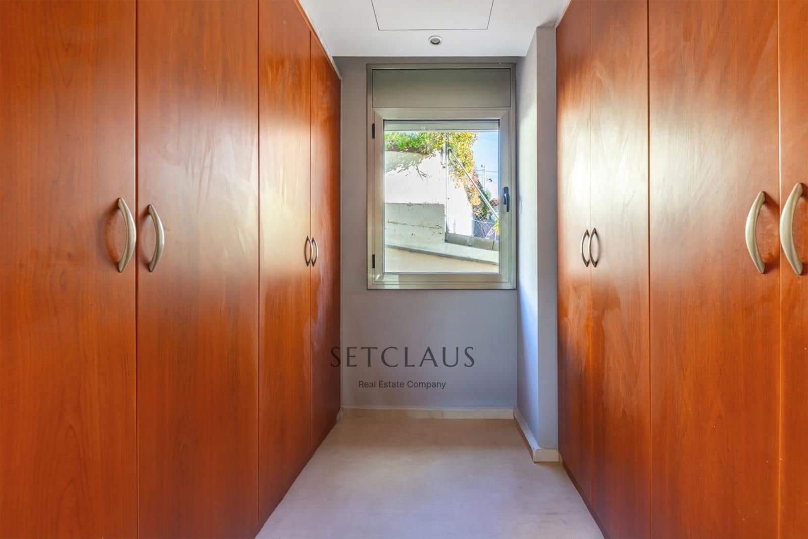 7 bedroom Villa for sale in Alella with pool garage - € 1,200,000 (Ref: 9405888)