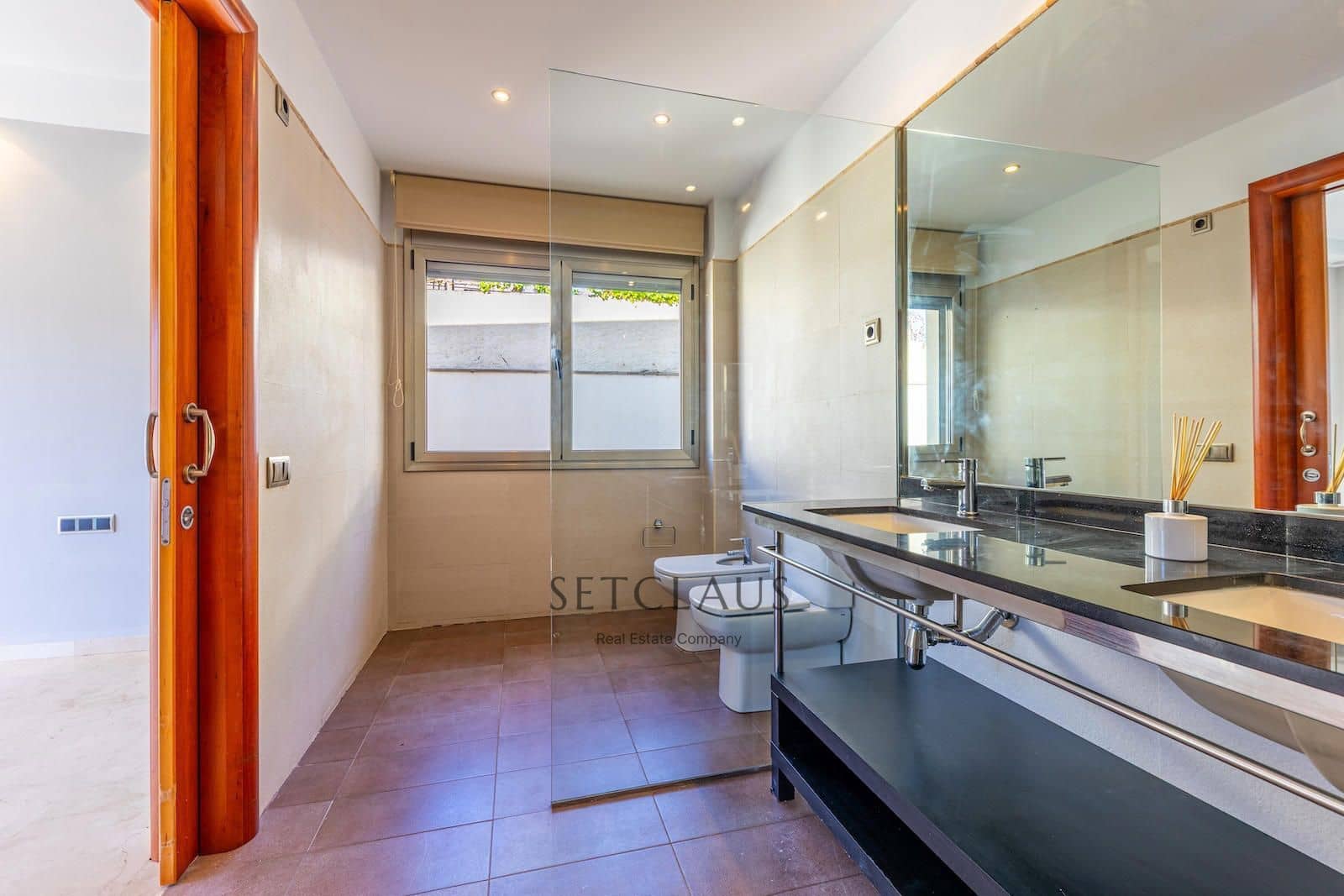 7 bedroom Villa for sale in Alella with pool garage - € 1,200,000 (Ref: 9405888)