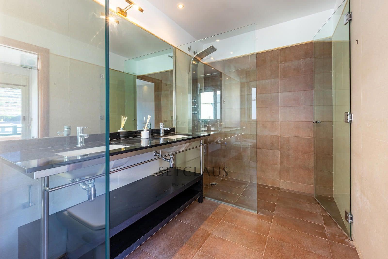 7 bedroom Villa for sale in Alella with pool garage - € 1,200,000 (Ref: 9405888)