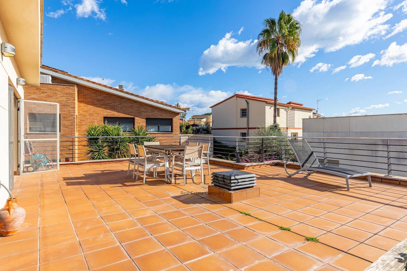 7 bedroom Villa for sale in Alella with pool garage - € 1,200,000 (Ref: 9405888)