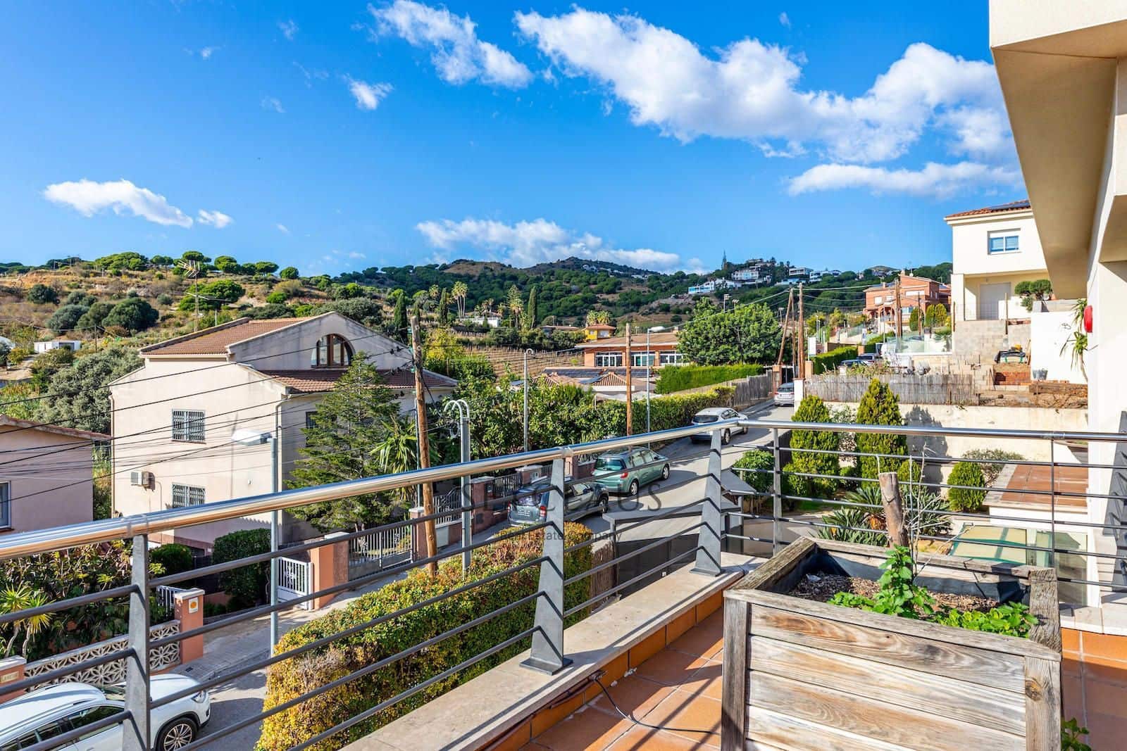 7 bedroom Villa for sale in Alella with pool garage - € 1,200,000 (Ref: 9405888)