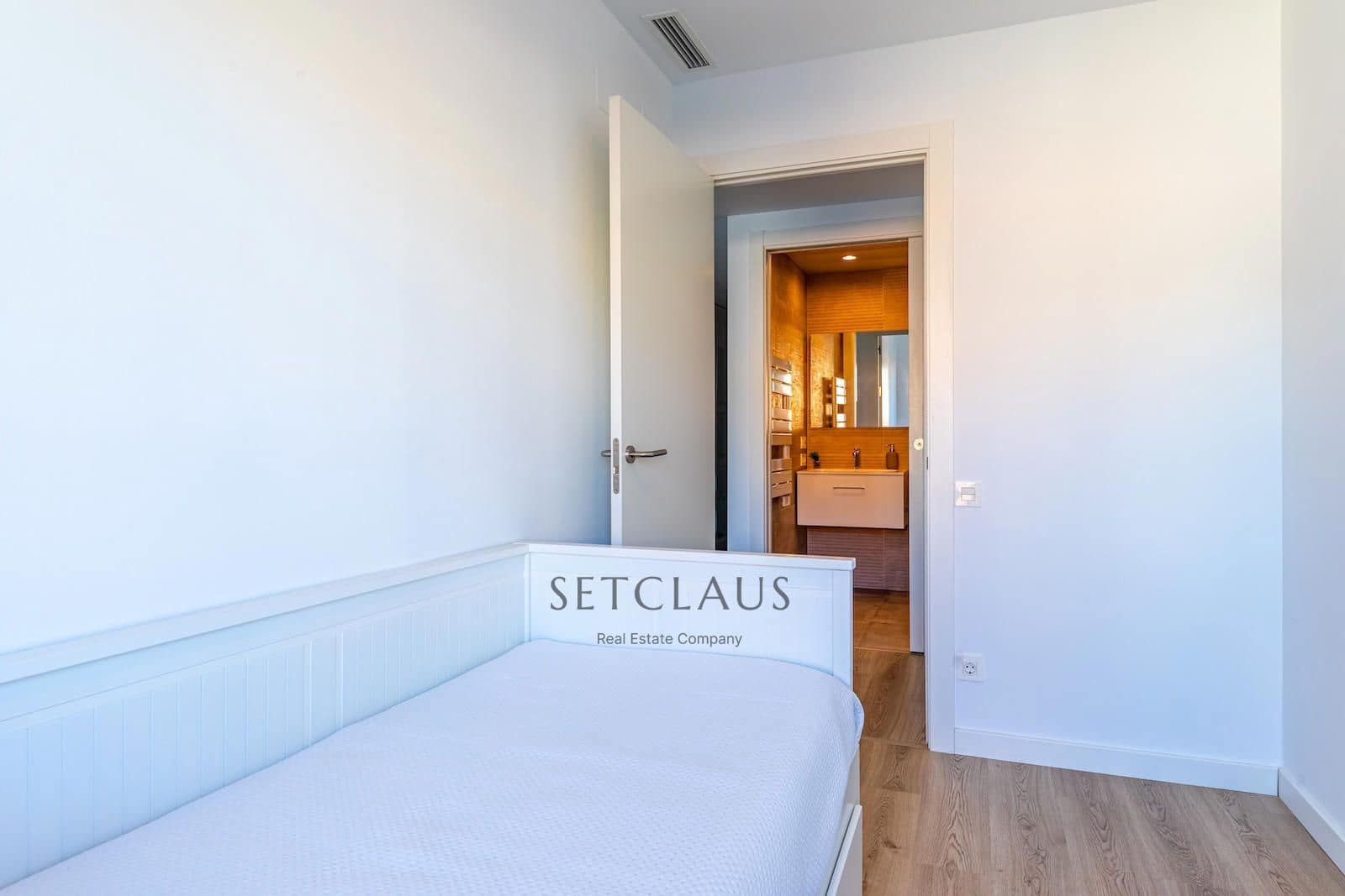 2 soveværelse Lejlighed til salg i El Masnou med swimmingpool - € 590.000 (Ref: 9420479)