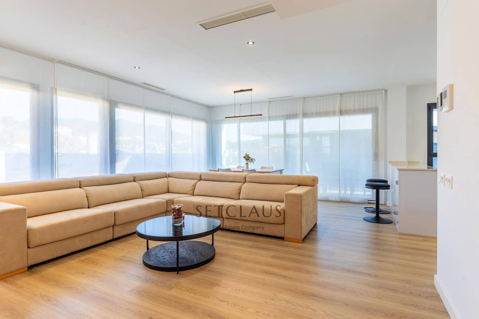 2 soveværelse Lejlighed til salg i El Masnou med swimmingpool - € 590.000 (Ref: 9420479)