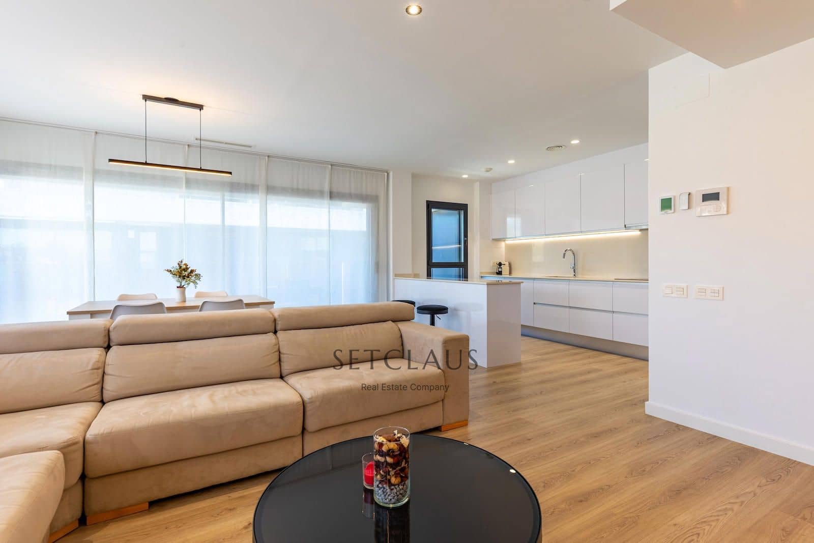 2 soveværelse Lejlighed til salg i El Masnou med swimmingpool - € 590.000 (Ref: 9420479)