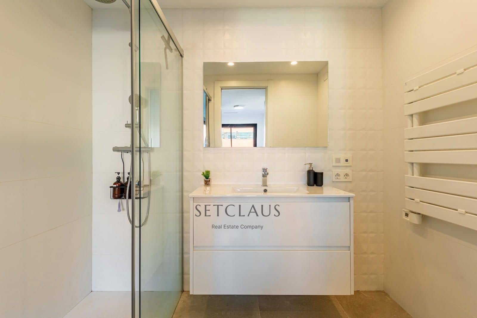 2 soveværelse Lejlighed til salg i El Masnou med swimmingpool - € 590.000 (Ref: 9420479)