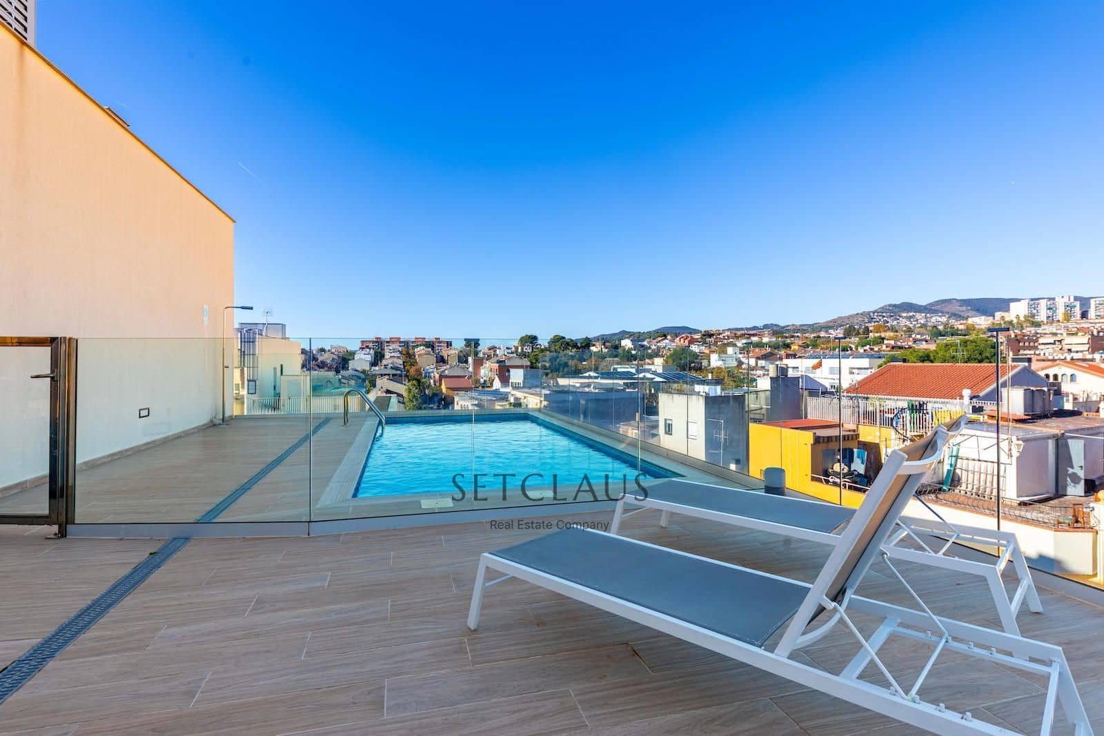 2 soveværelse Lejlighed til salg i El Masnou med swimmingpool - € 590.000 (Ref: 9420479)