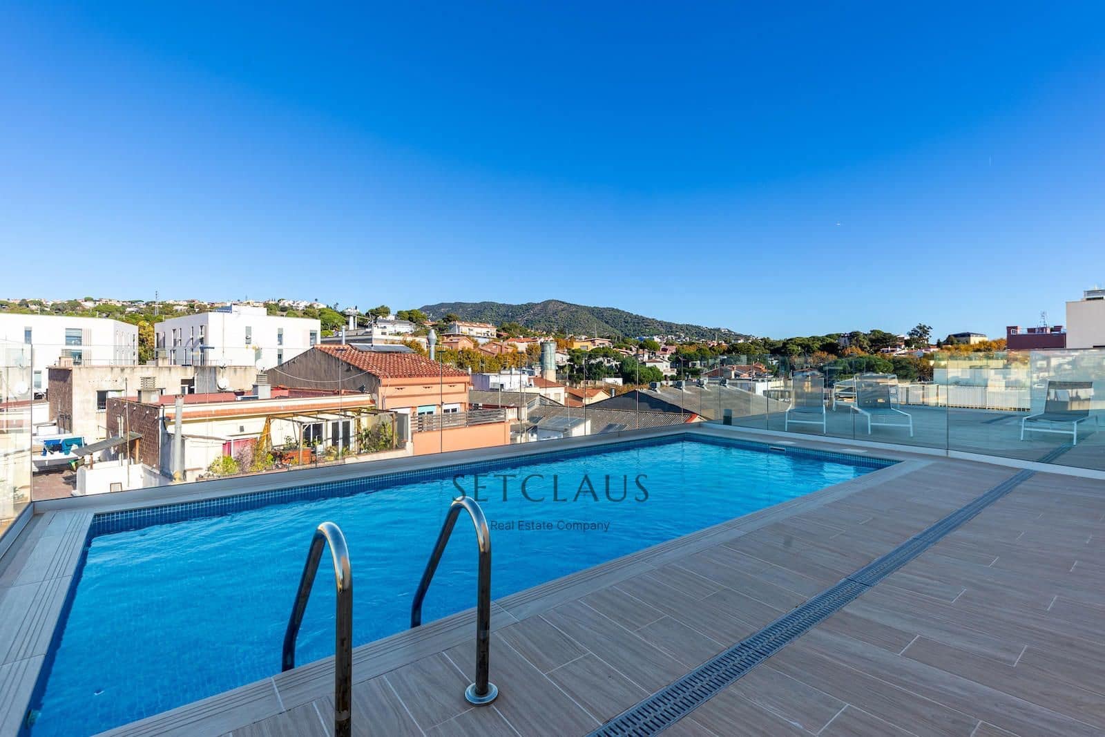 2 soveværelse Lejlighed til salg i El Masnou med swimmingpool - € 590.000 (Ref: 9420479)