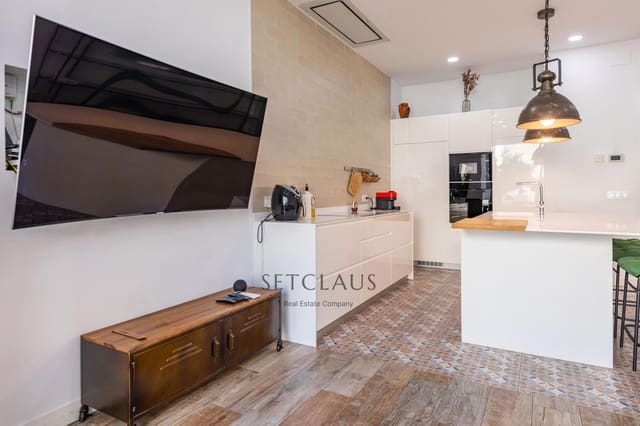 3 bedroom Villa for sale in Mataró with pool garage - € 775,000 (Ref: 9436451)