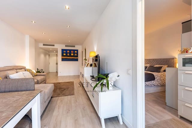 3 bedroom Flat for sale in Provençals del Poblenou, Barcelona city - € 399,000 (Ref: 9436452)