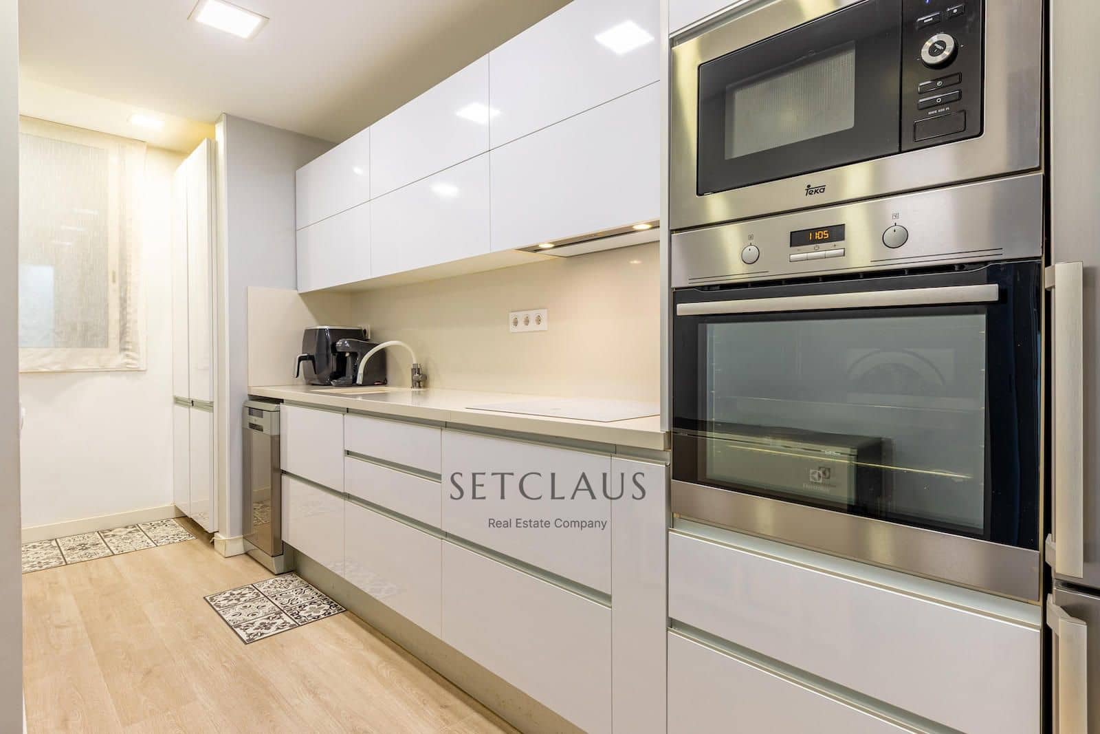 3 soveværelse Lejlighed til salg i Barcelona by - € 399.000 (Ref: 9436452)