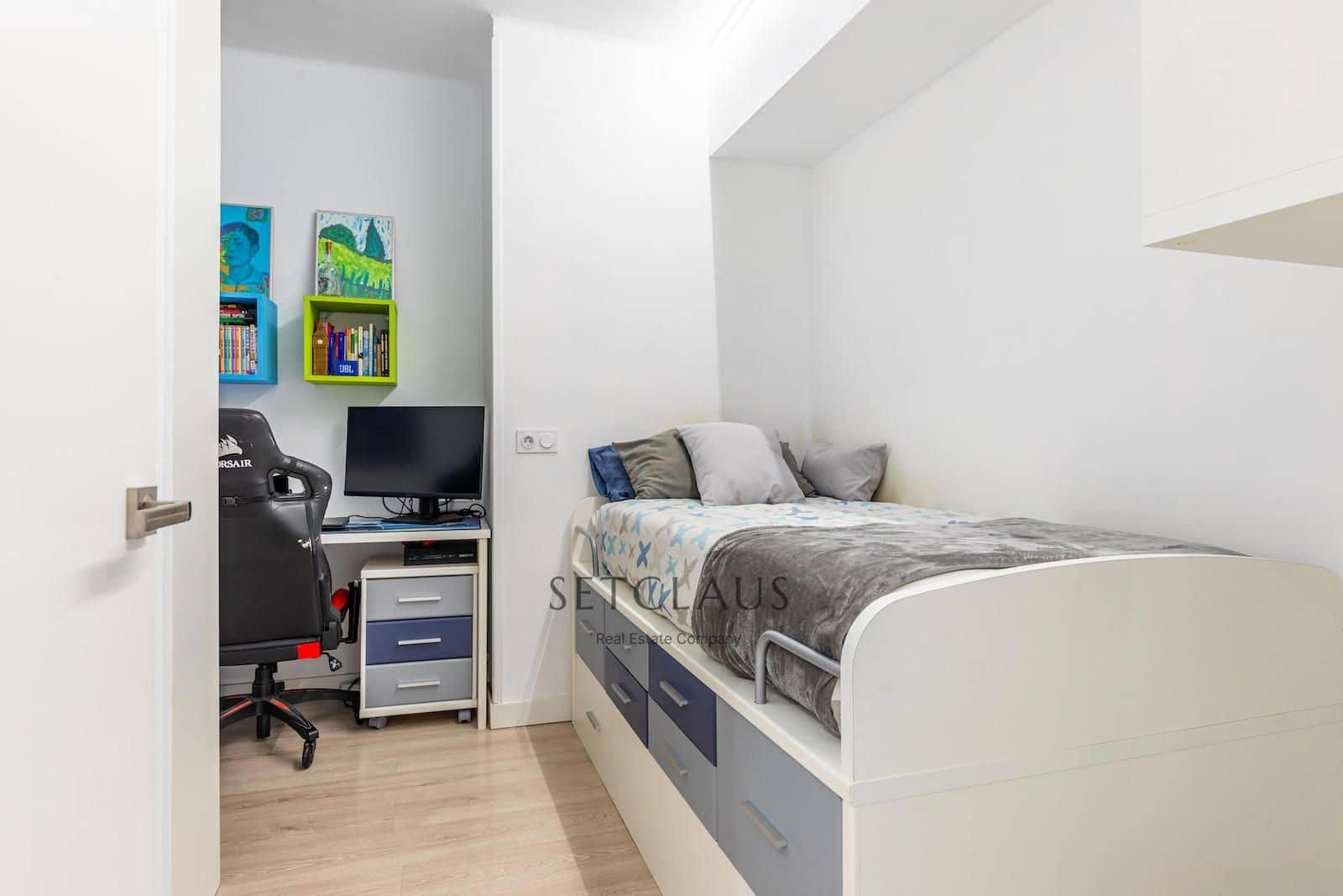 3 soveværelse Lejlighed til salg i Barcelona by - € 399.000 (Ref: 9436452)