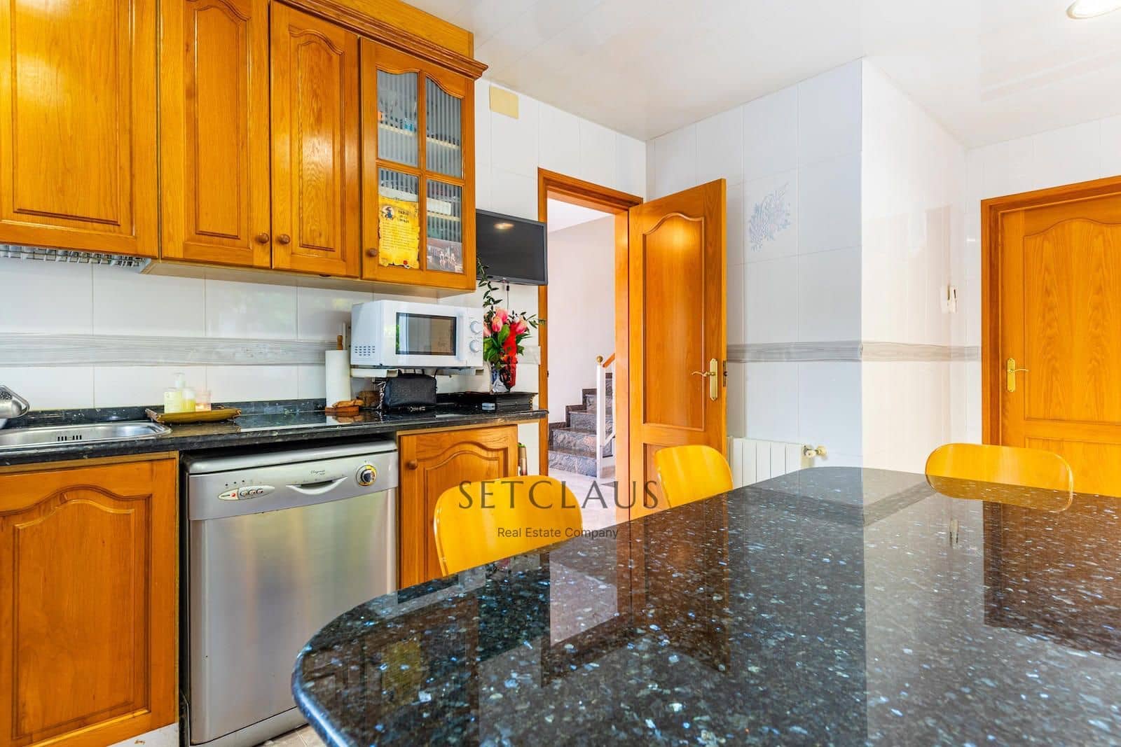 4 soveværelse Byhus til salg i Tiana med swimmingpool - € 699.000 (Ref: 9436453)