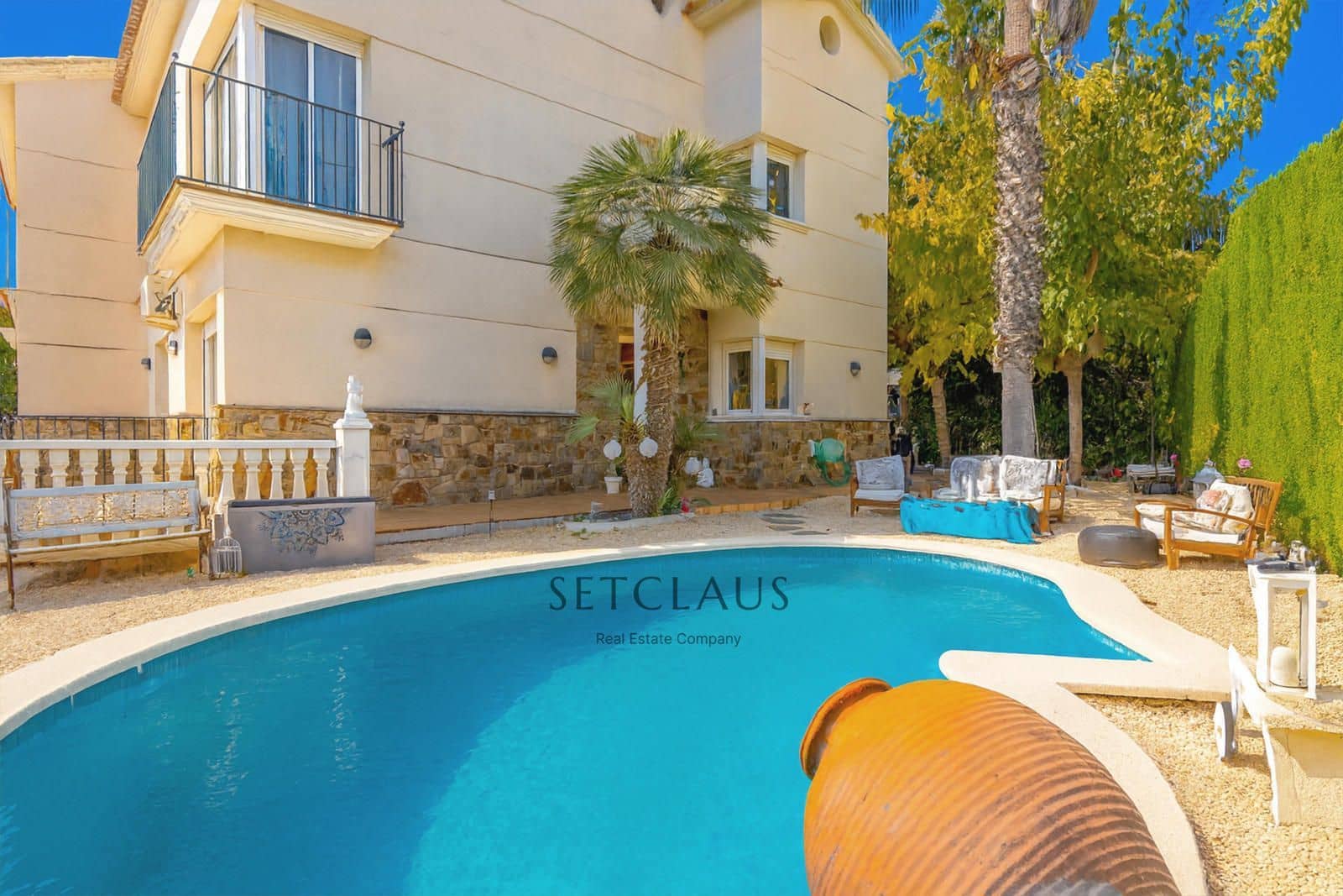 4 soveværelse Byhus til salg i Tiana med swimmingpool - € 699.000 (Ref: 9436453)