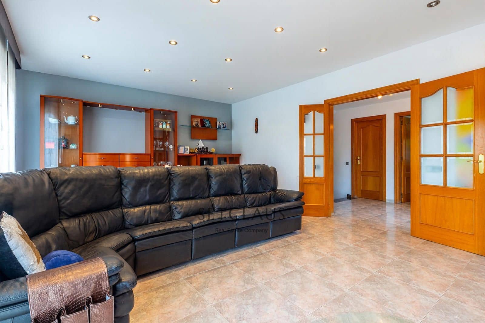 4 soveværelse Byhus til salg i Tiana med swimmingpool - € 699.000 (Ref: 9436453)