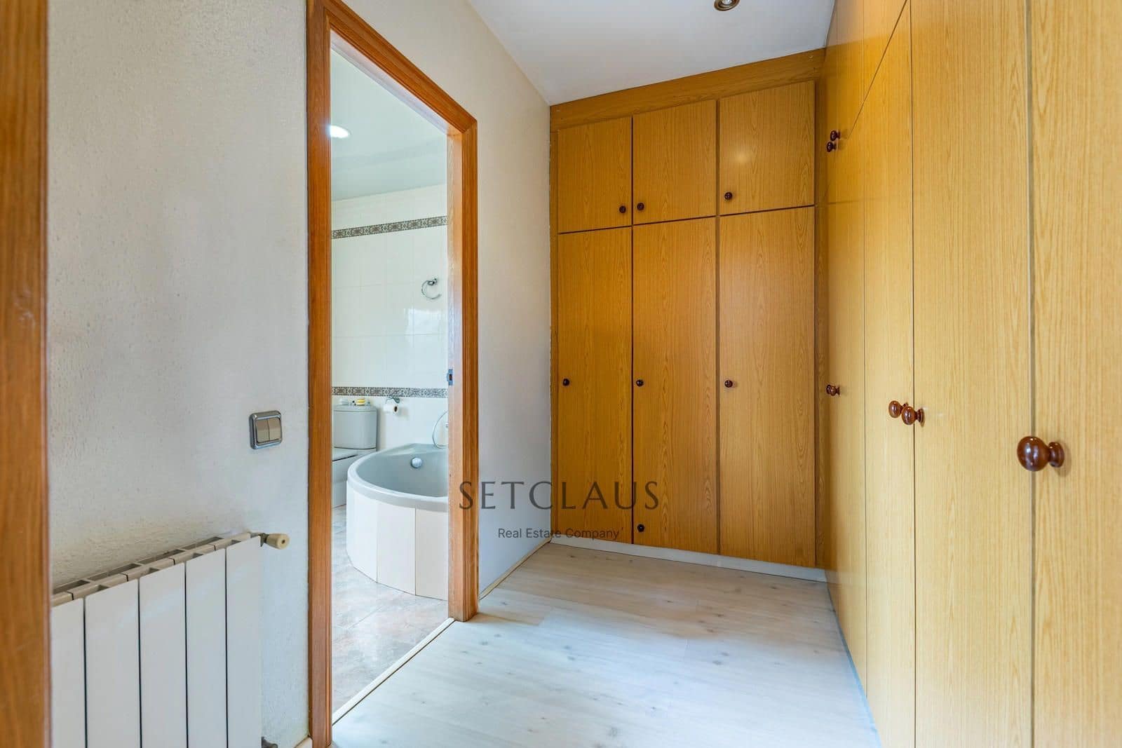 4 soveværelse Byhus til salg i Tiana med swimmingpool - € 699.000 (Ref: 9436453)