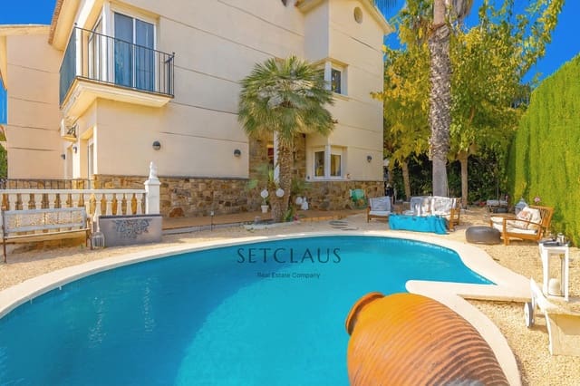 4 soveværelse Byhus til salg i Tiana med swimmingpool - € 699.000 (Ref: 9436453)