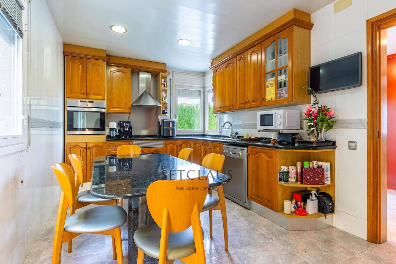 4 soveværelse Byhus til salg i Tiana med swimmingpool - € 699.000 (Ref: 9436453)