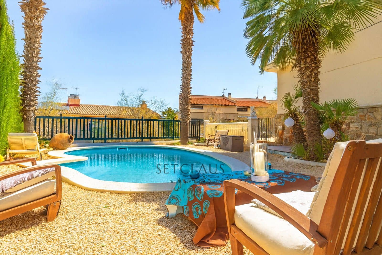 4 soveværelse Byhus til salg i Tiana med swimmingpool - € 699.000 (Ref: 9436453)