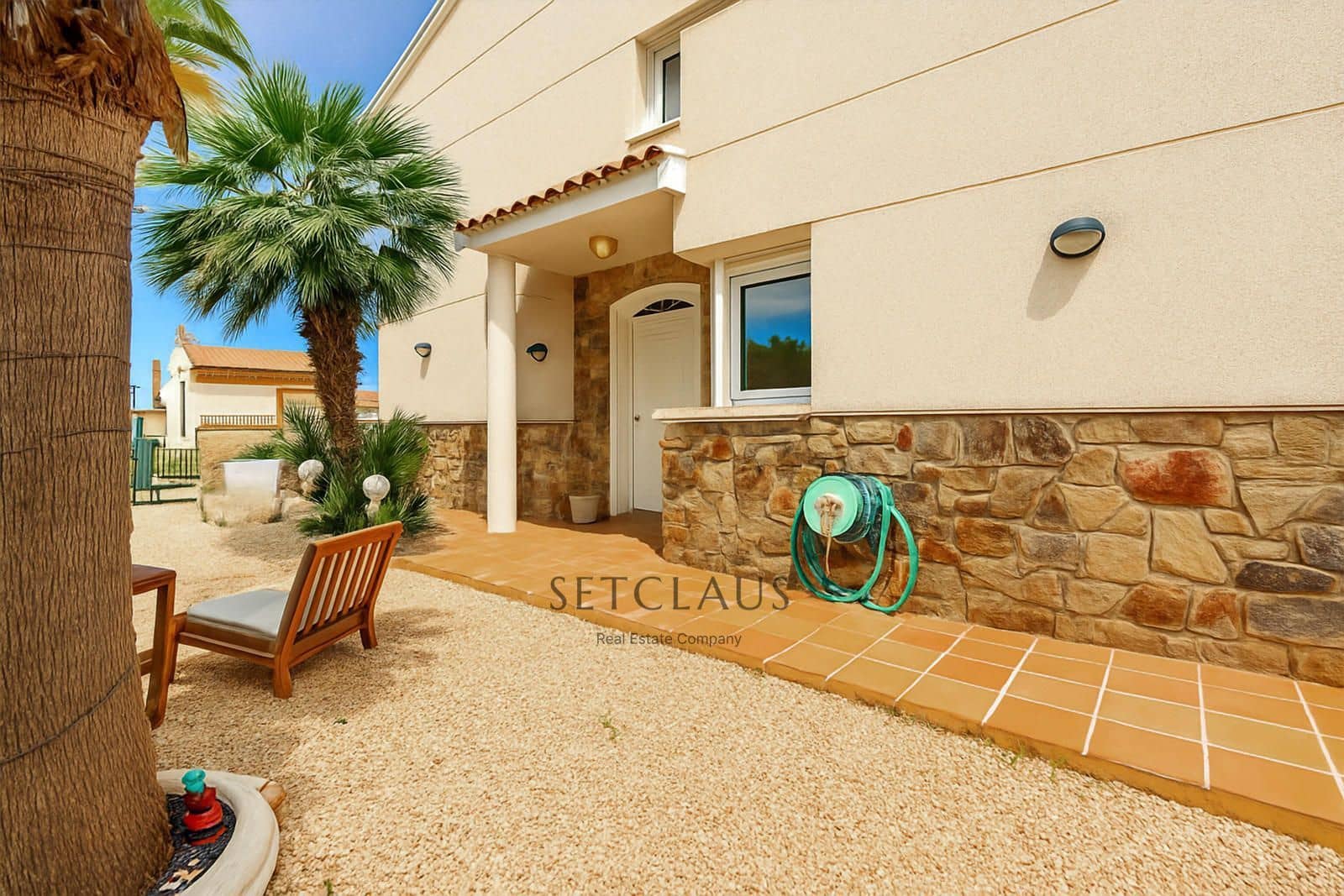 4 soveværelse Byhus til salg i Tiana med swimmingpool - € 699.000 (Ref: 9436453)