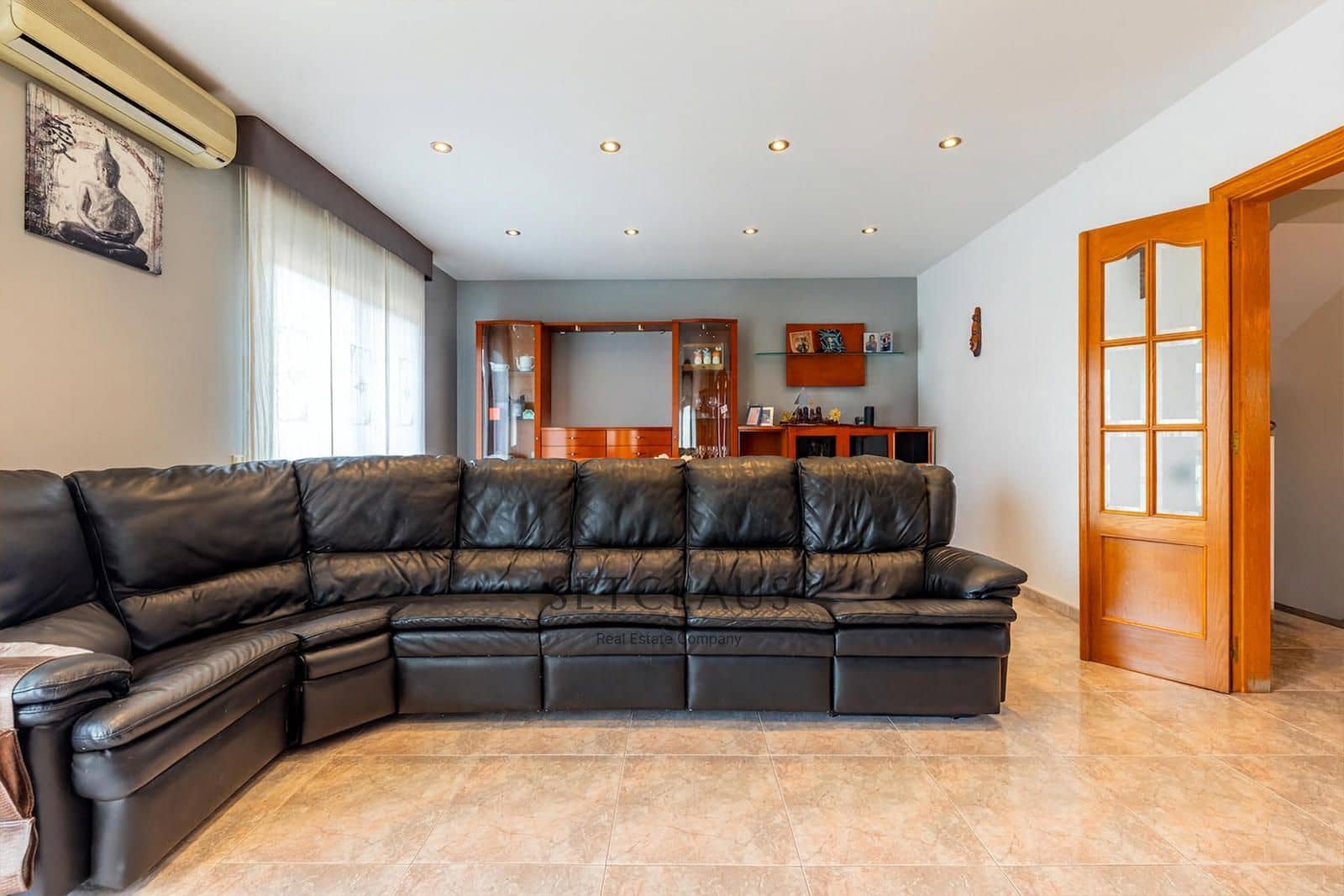 4 soveværelse Byhus til salg i Tiana med swimmingpool - € 699.000 (Ref: 9436453)